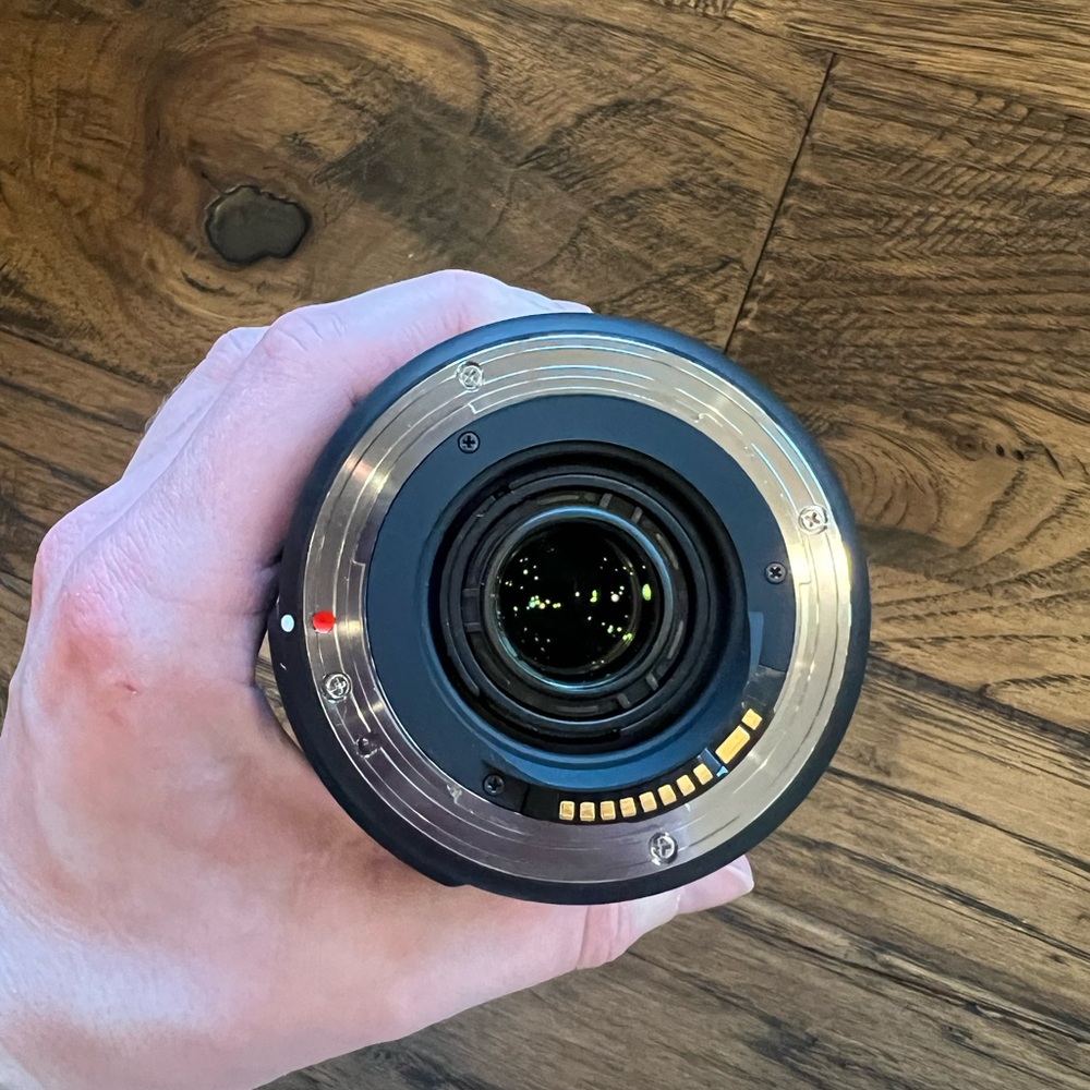 Canon 18-300mm Lens - Picture 5 of 10